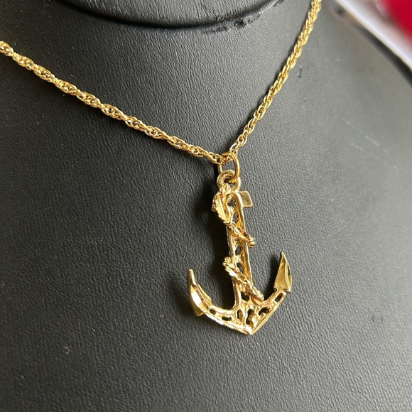 VINTAGE 18K GOLD PLATED ANCHOR NECKLACE 1970’s CHOKER ROPE CHAIN SHIP’S ANCHOR - Picture 3 of 4